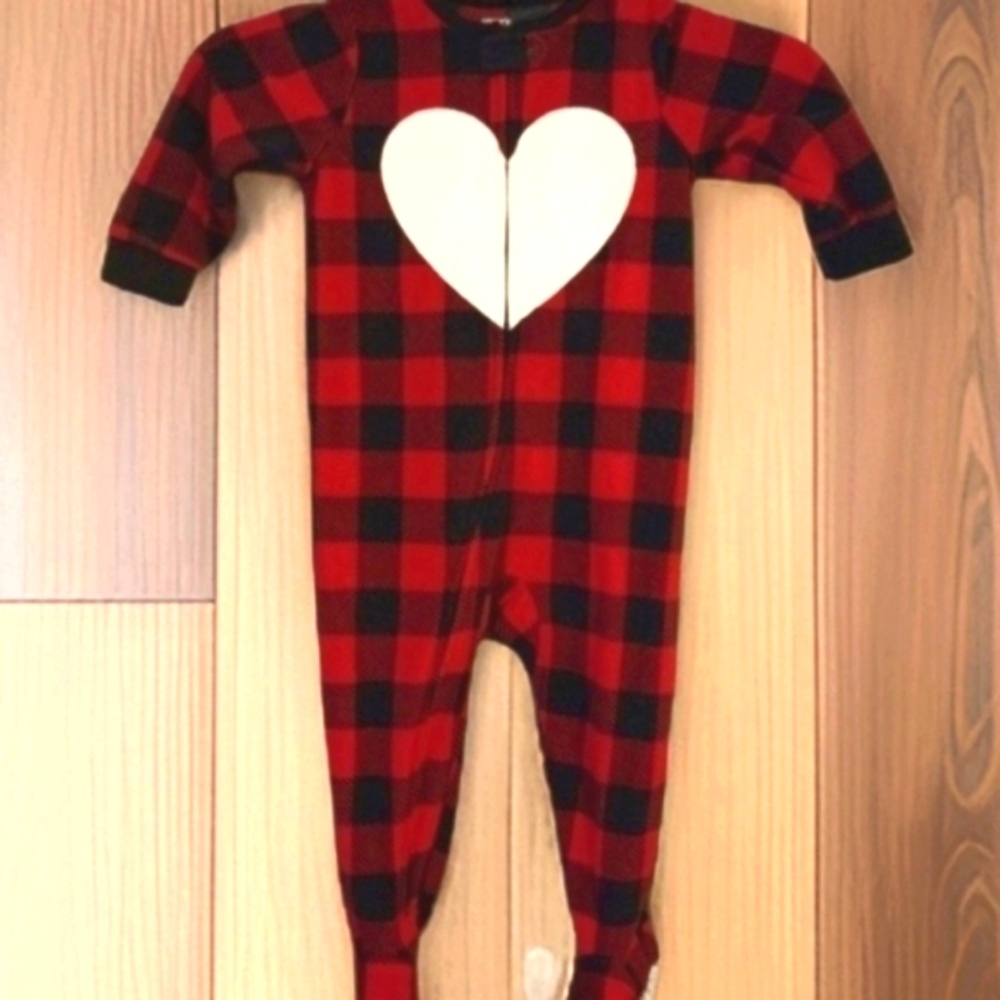 Carter's boys Red Buffalo 🎄 onesie size 18 months 🔥 5$ if you Get Bundle 🔥